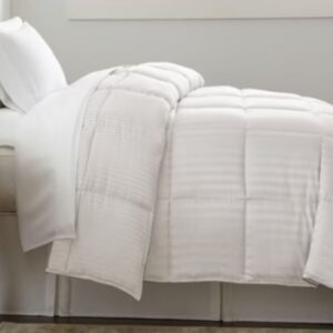 Pilota de iarna cu umplutura de lana, invelis damasc bumbac 100%, dimensiunea 140x210 cm, alba